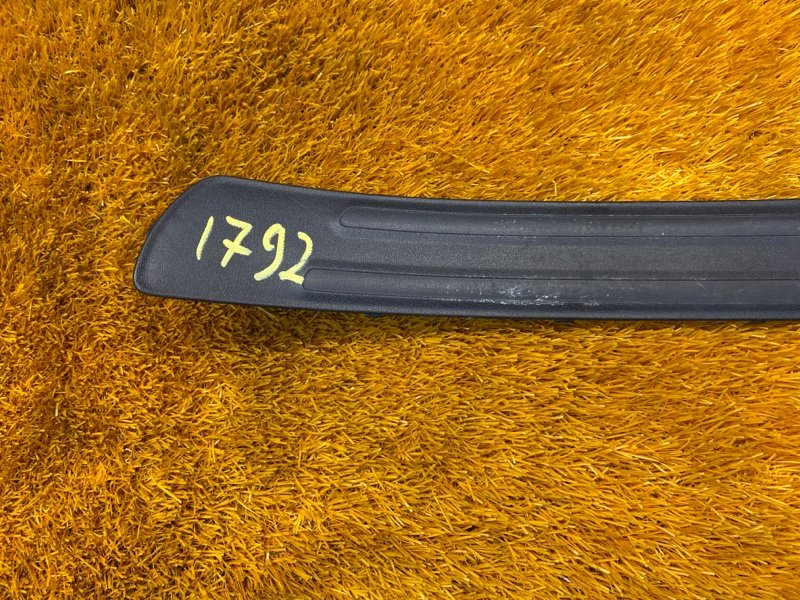 Накладка на порог салона, 400 рублей, Красноярск