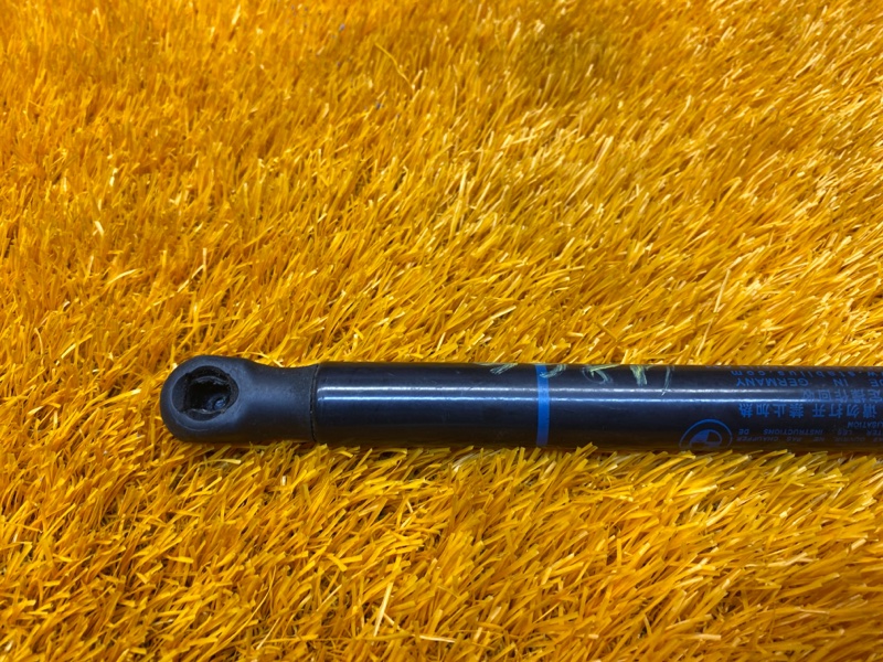 амортизатор капота, 700 рублей, Красноярск