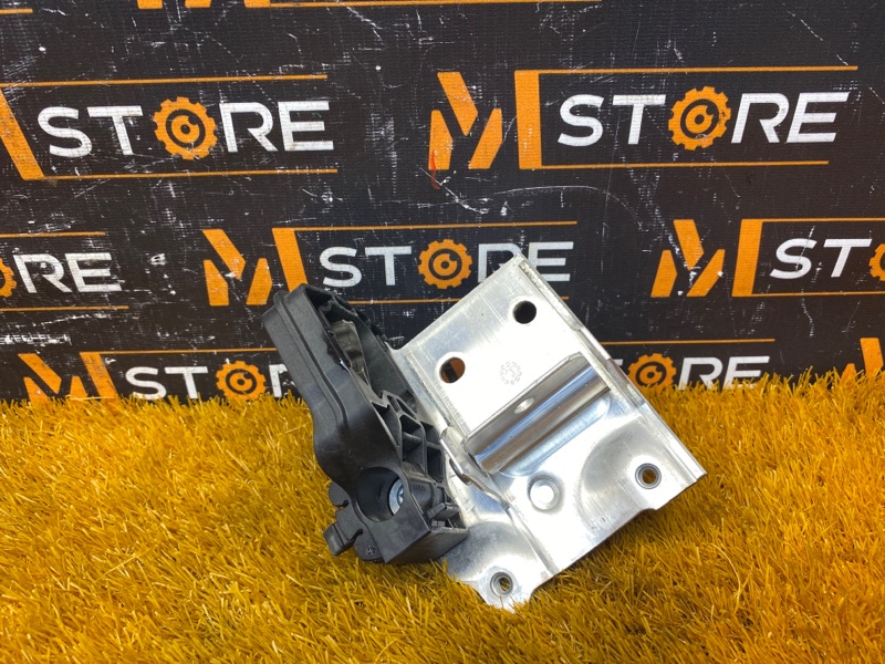 Кронштейн радиатора, 970 рублей, Красноярск