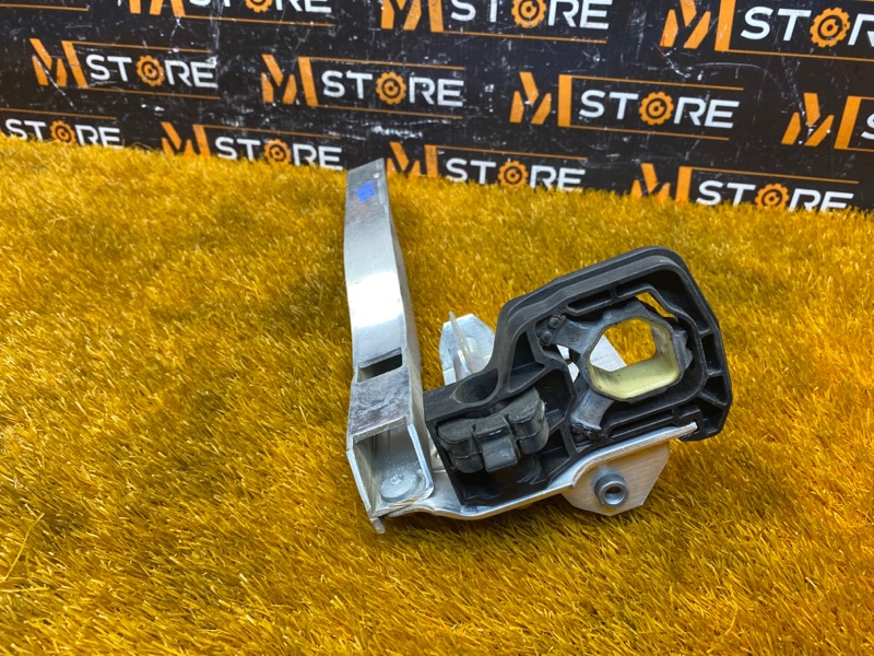 Кронштейн радиатора, 1480 рублей, Красноярск