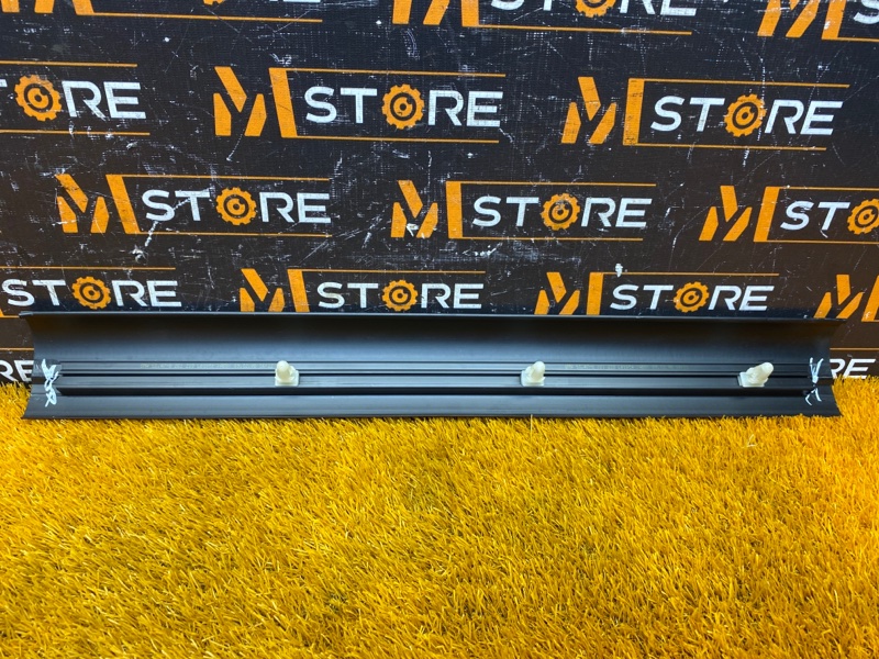 Накладка на порог салона, 260 рублей, Красноярск