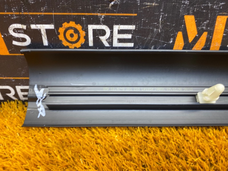 Накладка на порог салона, 260 рублей, Красноярск