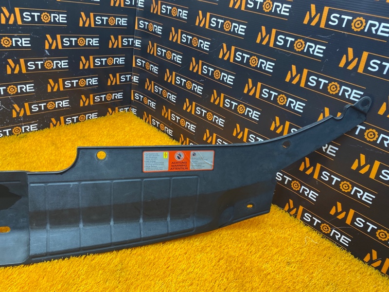 Накладка замка капота, 950 рублей, Красноярск