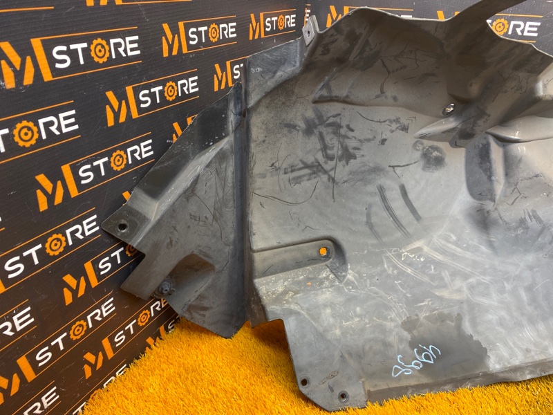 подкрылок, 3500 рублей, Красноярск