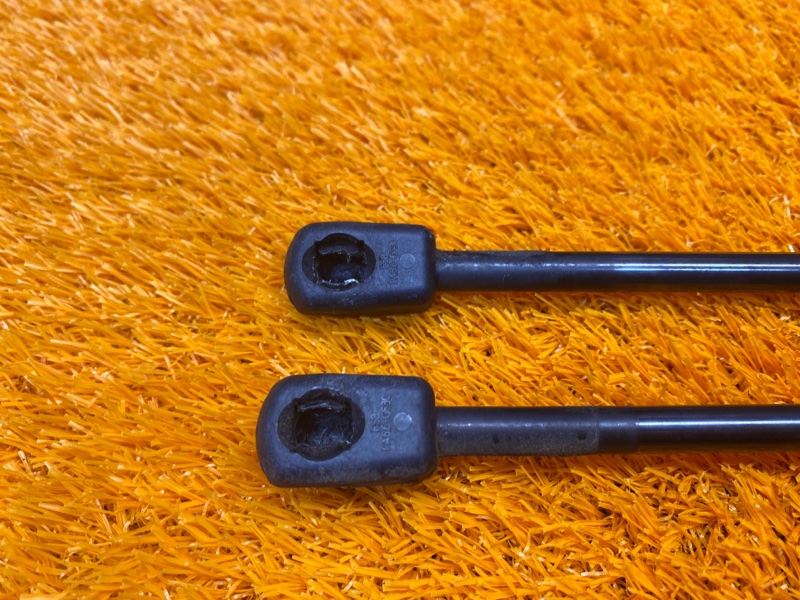 амортизатор капота, 810 рублей, Красноярск