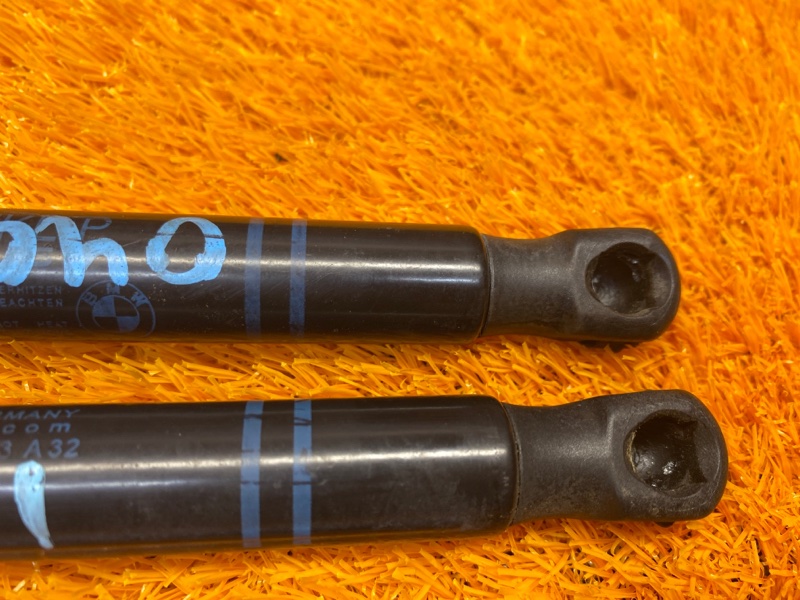 амортизатор капота, 810 рублей, Красноярск