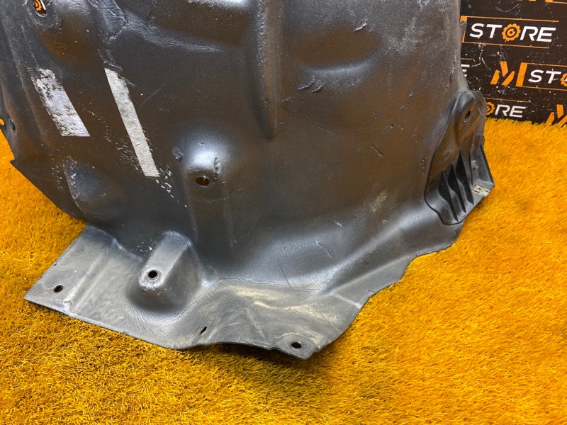 подкрылок, 2000 рублей, Красноярск