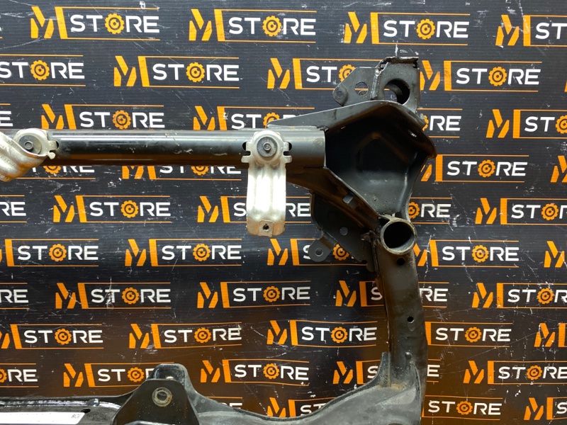 Балка поперечная (подрамник), 4000 рублей, Красноярск