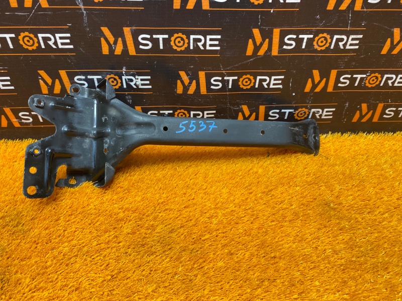 Кронштейн замка капота, 370 рублей, Красноярск