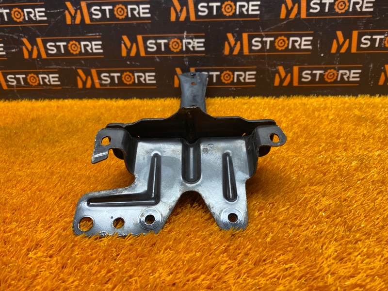 Кронштейн замка капота, 370 рублей, Красноярск