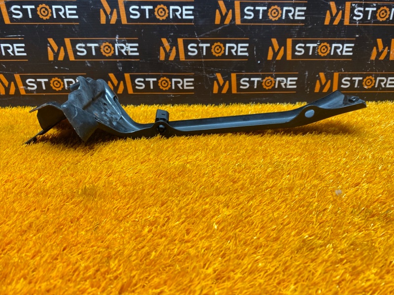 Кронштейн замка капота, 370 рублей, Красноярск