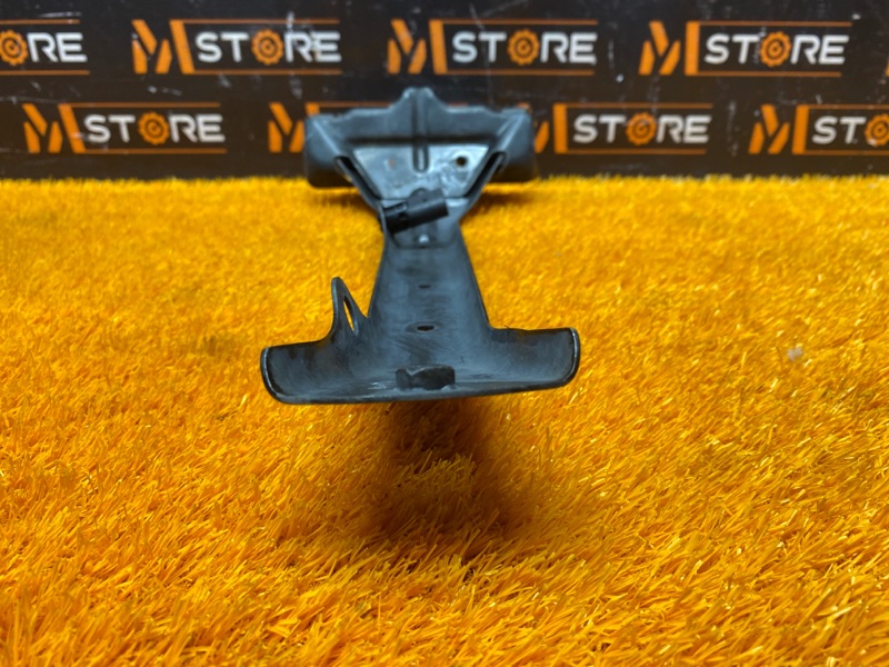 Кронштейн замка капота, 370 рублей, Красноярск