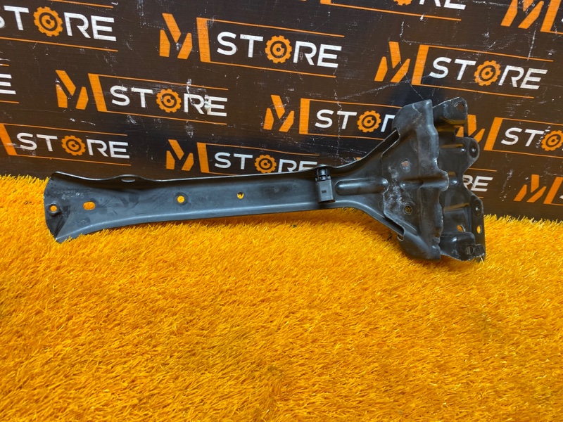 Кронштейн замка капота, 370 рублей, Красноярск