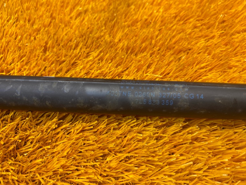 амортизатор капота, 810 рублей, Красноярск