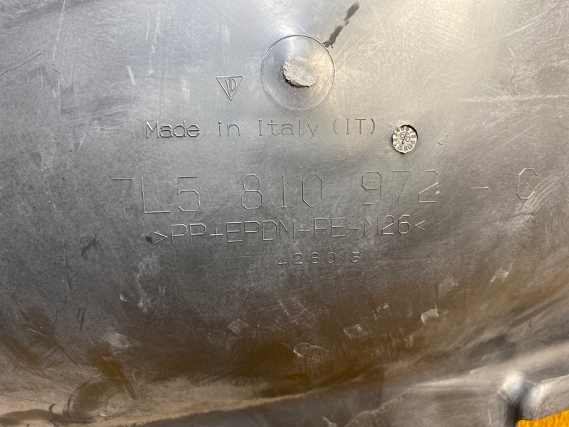 подкрылок, 900 рублей, Красноярск