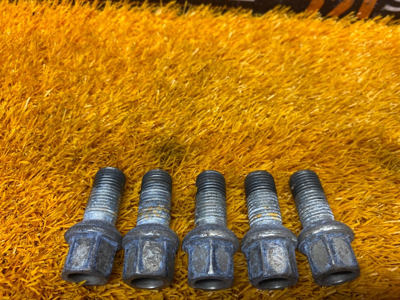 болт колесный, 810 рублей, Красноярск