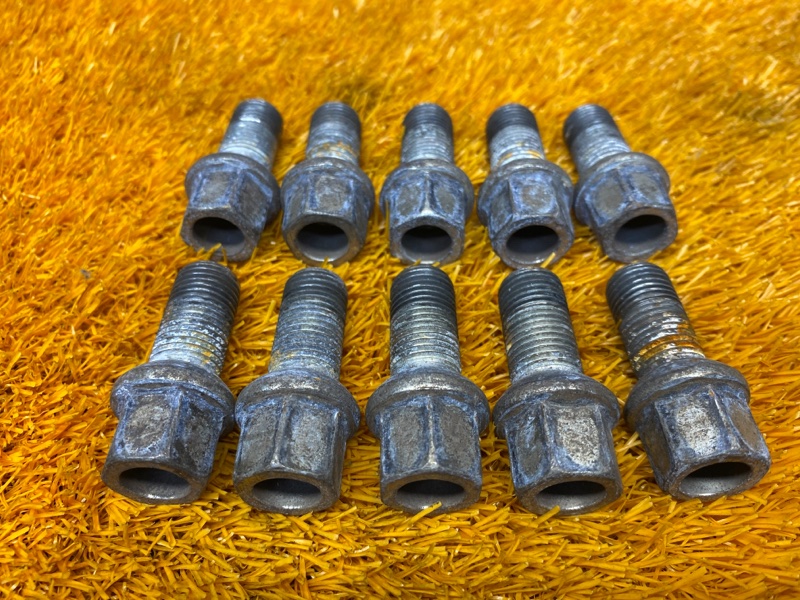 болт колесный, 810 рублей, Красноярск