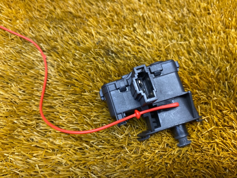 Замок лючка бензобака, 950 рублей, Красноярск