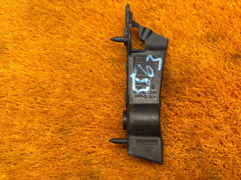 крепление бампера, 1000 рублей, Красноярск