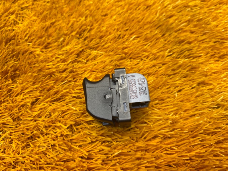 кнопка стеклоподъемника, 200 рублей, Красноярск