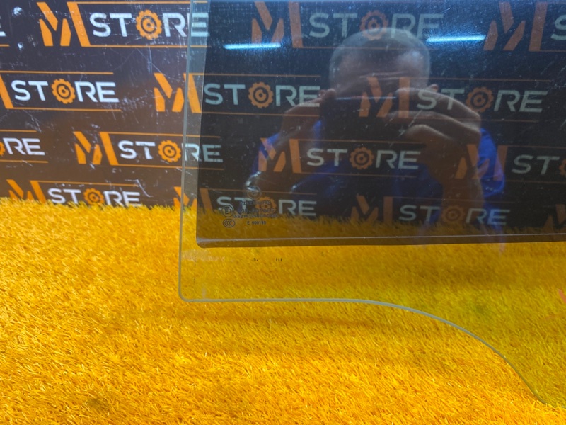 Стекло боковое, 380 рублей, Красноярск