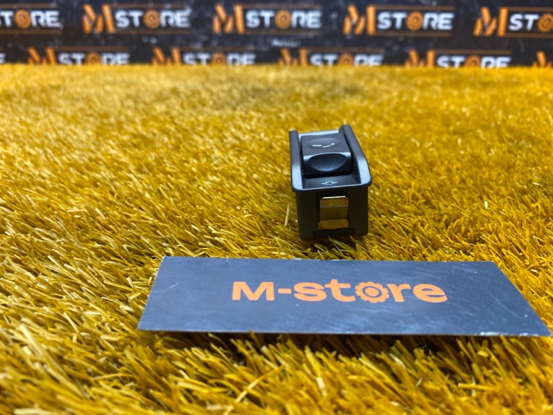 Кнопка люка, 300 рублей, Красноярск