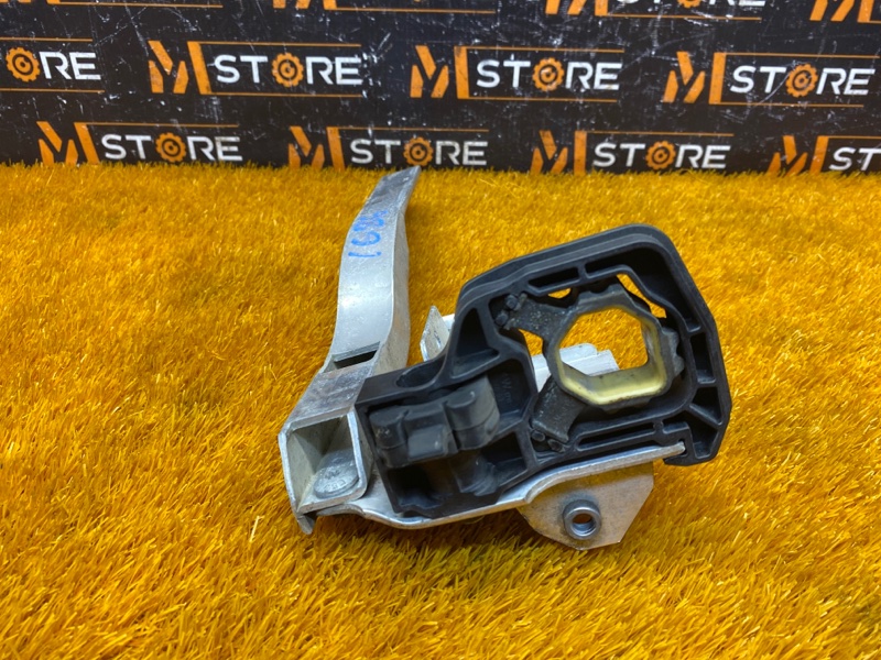 Кронштейн радиатора, 1080 рублей, Красноярск