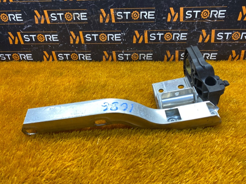 Кронштейн радиатора, 1080 рублей, Красноярск