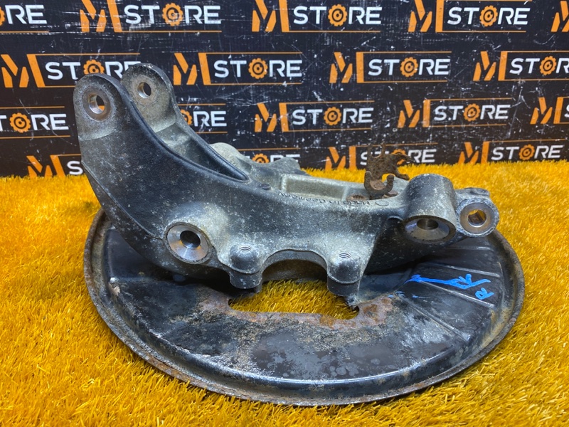 кулак поворотный, 2000 рублей, Красноярск