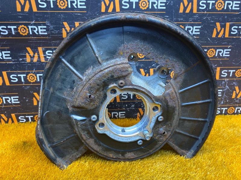 кулак поворотный, 2000 рублей, Красноярск