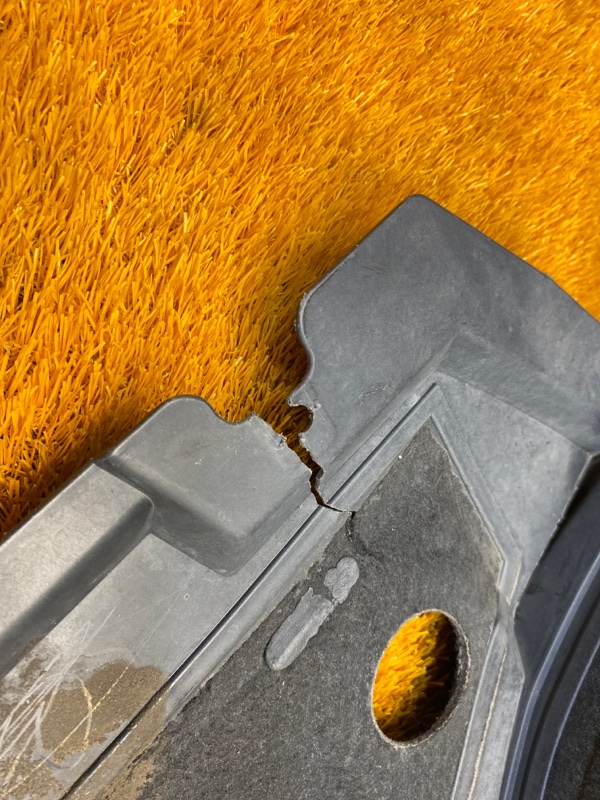 подкрылок, 2500 рублей, Красноярск