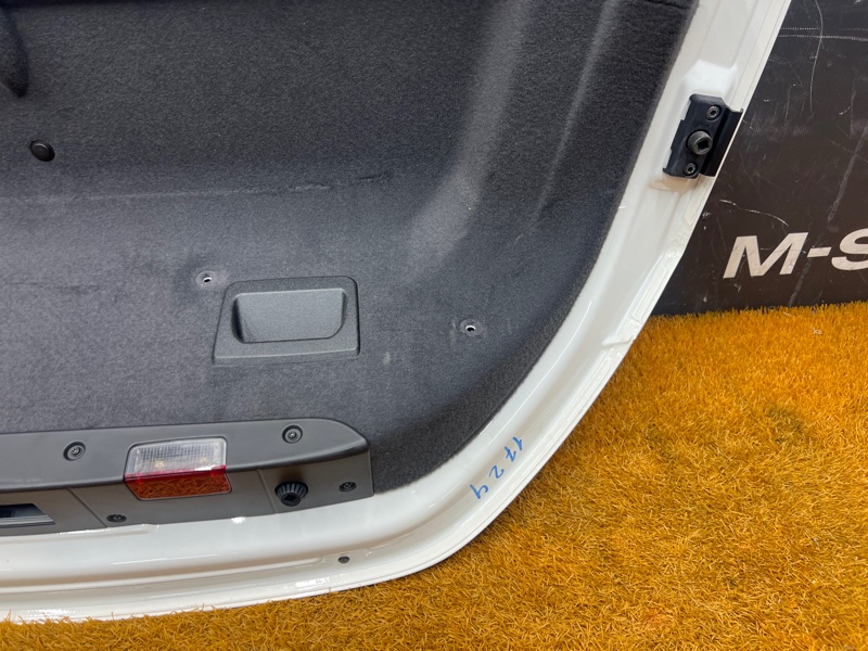 крышка багажника, 9000 рублей, Красноярск