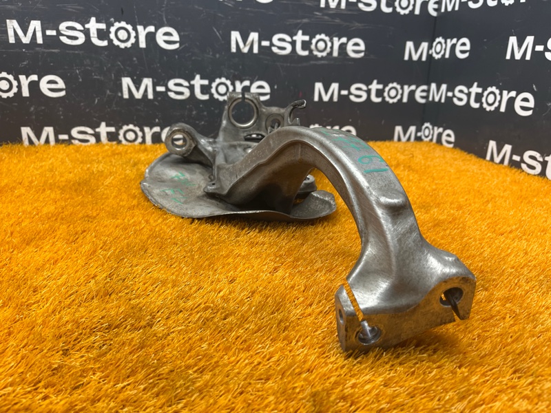 кулак поворотный, 18000 рублей, Красноярск