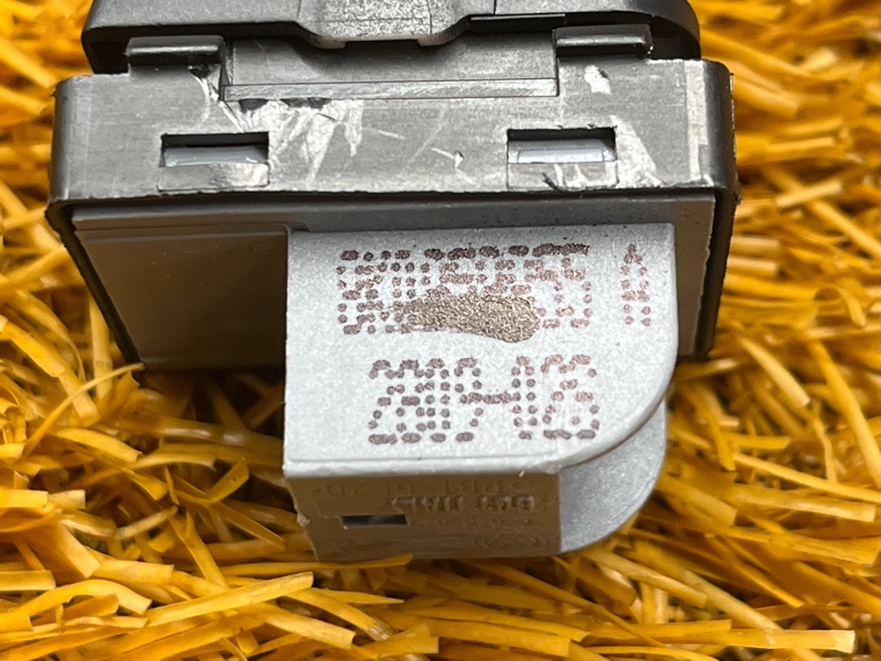 кнопка стеклоподъемника, 200 рублей, Красноярск