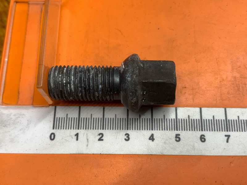 болт колесный, 1600 рублей, Красноярск