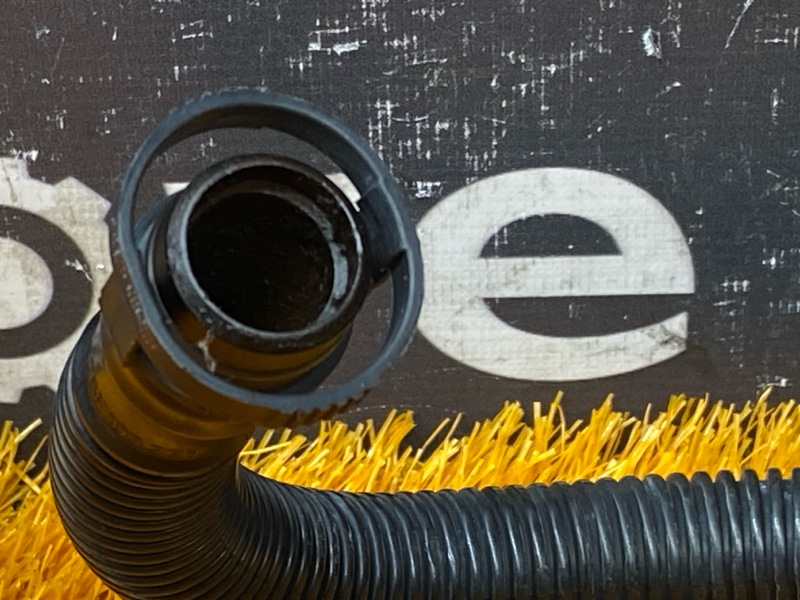 Патрубок картерных газов, 1000 рублей, Красноярск