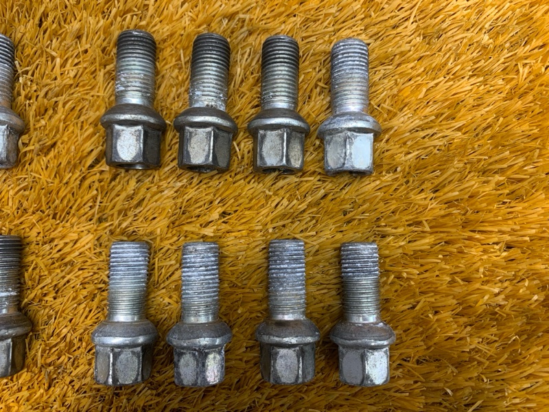 болт колесный, 1600 рублей, Красноярск