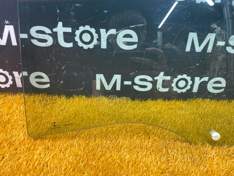 Стекло боковое, 3000 рублей, Красноярск