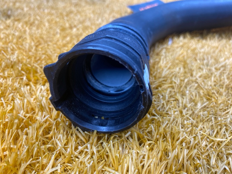 Патрубок системы охлаждения, 2000 рублей, Красноярск