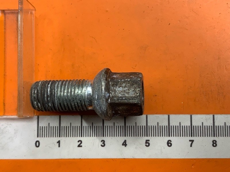 болт колесный, 1600 рублей, Красноярск