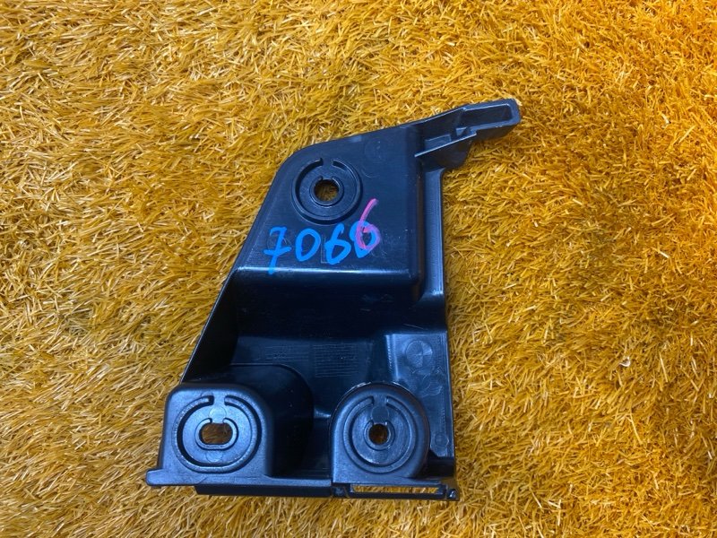 крепление бампера, 500 рублей, Красноярск