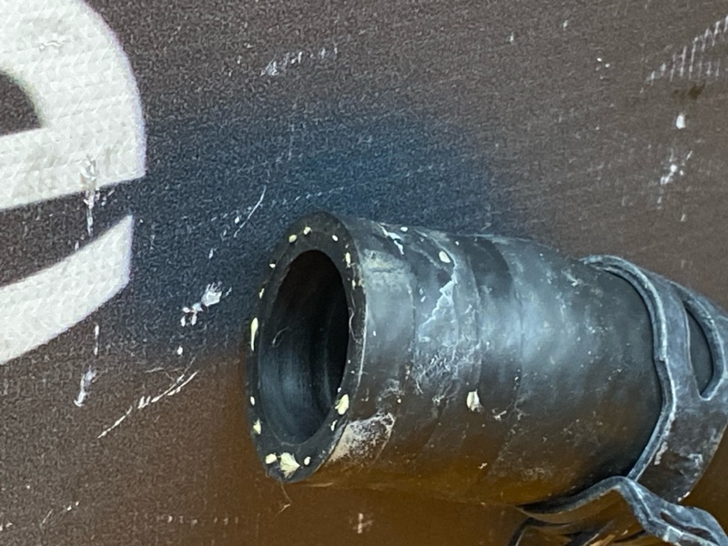 Патрубок системы охлаждения, 500 рублей, Красноярск