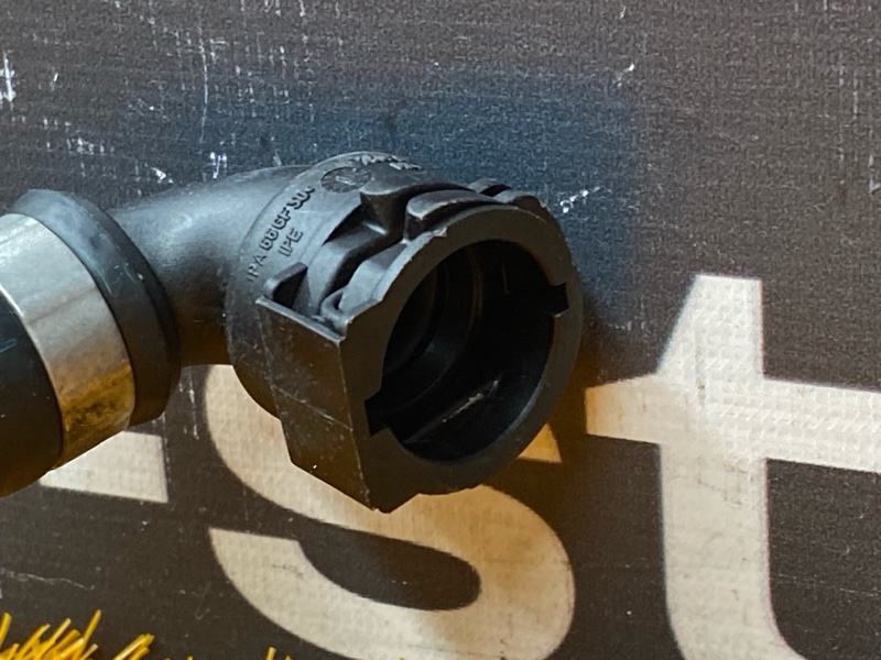 Патрубок системы охлаждения, 500 рублей, Красноярск