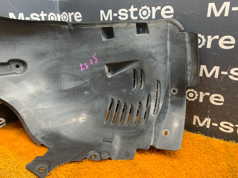 подкрылок, 4000 рублей, Красноярск