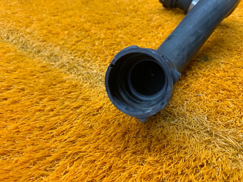 Патрубок радиатора нижний, 2000 рублей, Красноярск