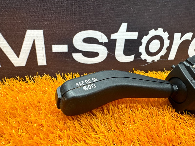 переключатель поворотов, 1000 рублей, Красноярск