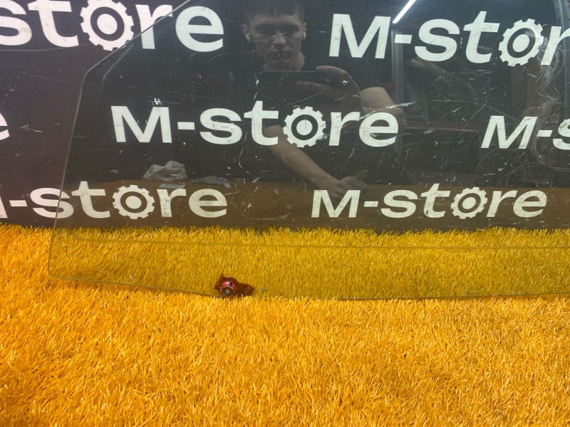 Стекло боковое, 1000 рублей, Красноярск