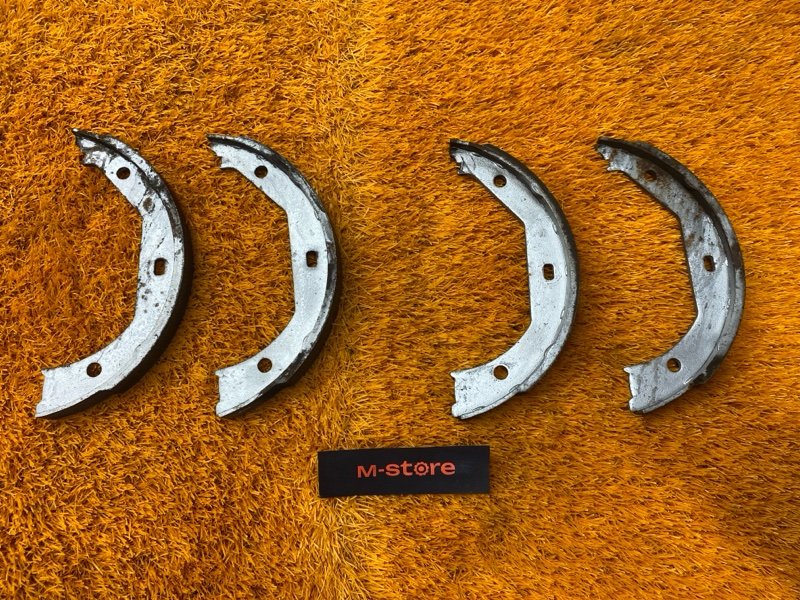 Колодки ручника, 1000 рублей, Красноярск