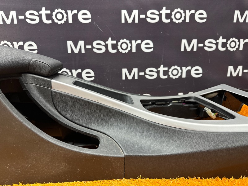 подлокотник, 1000 рублей, Красноярск