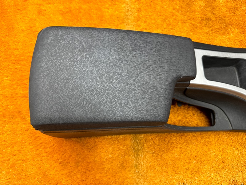 подлокотник, 1000 рублей, Красноярск